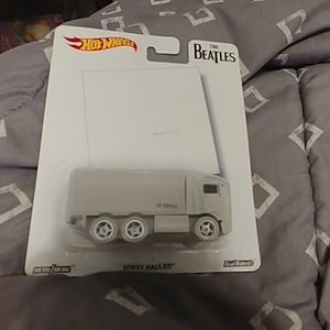 Hot Wheels The Beatles Hiway Hauler.